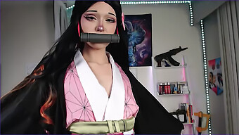 Las Grandes Tetas De La Chica Japonesa Nezuko Rebotan Durante La Masturbación