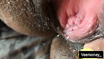 Tight Pussy Gets Fingered And Cummed On In Hd Video