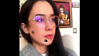 La Beauté Latine D'Aj Lee Brille De Bondage Et De Masturbation !