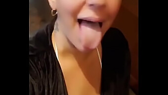 Subrina Sieht In Diesem Video Mit Einer Stieftante Fantastisch Aus