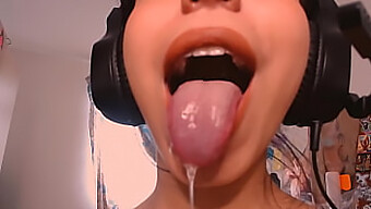 Sloppy Ahegao Egirls' Mouth-Watering Spit Fetish In Action