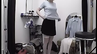 Milf 다나는 Hd 비디오에서 그녀의 얼굴을 따먹힙니다