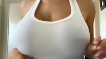 Gros Seins: Une Surprise Délicieuse