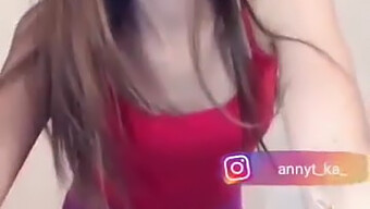 Doživite Seksi Ples Abby Na Bigo Live