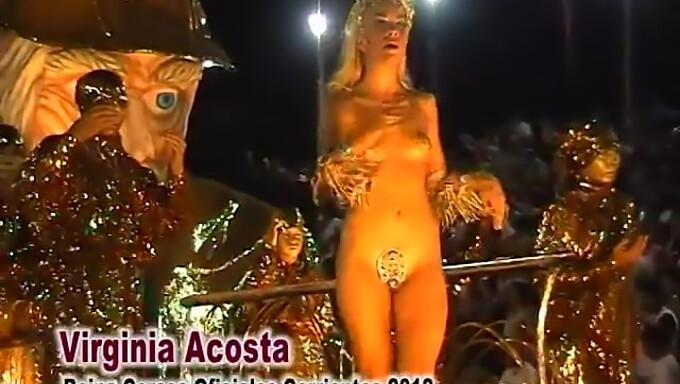 Virginia Acosta, Den Sydende Latina-Model, Der Viser Det Hele På Corrientes Carnival I Argentina