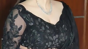 Mature Bhabhi'S Seductive Encounter