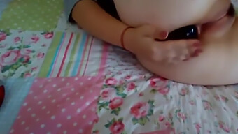 Amateur Girl Masturbates With Dildo For A Cool Experience