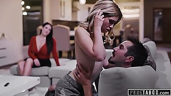 Ba Người Của Trợ Lý Ảo Angela White Với Cặp Đôi