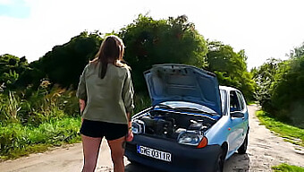 Pasangan Poland Amatur Menikmati Zakar Di Dalam Kereta