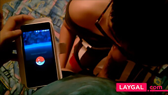 18+ Тийнейджърка Приема Предизвикателство От Pokemon С Устата Си