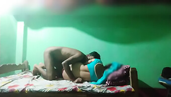 Video Buatan Sendiri Desi Bhabhi Dengan Teman Kakaknya