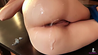 Amateur-Paar Genießt Einen Pov-Blowjob Und Einen Großen Arsch-Cumshot