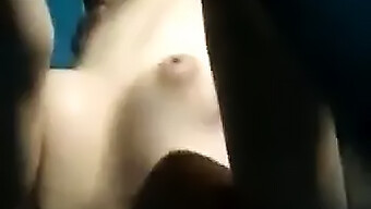 Pov-Video, In Dem Meine Freundin Ihre Großen Nippel Gefickt Bekommt